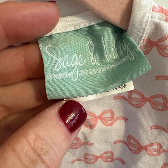 Adorable Kids Dress with Pink Bow Design - Picture 3 of 4